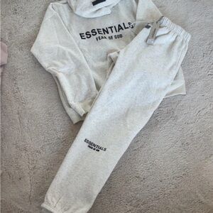 New essentials hoodie with pants including dust bag